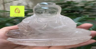 Tượng Phật Quan Âm bằng đá thạch anh